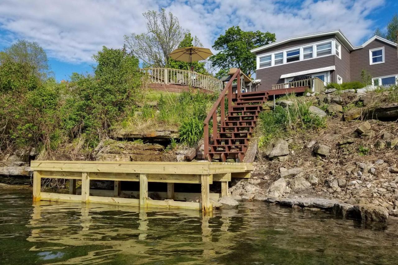 Family Cottage On Chaumont Bay, Walk To Downtown المظهر الخارجي الصورة